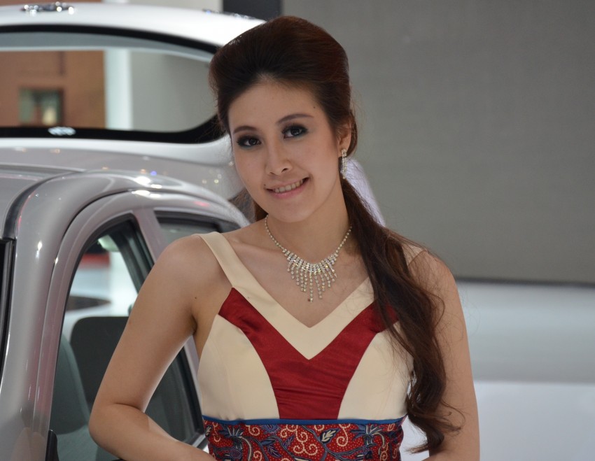 IIMS 2012 – the ladies from Jakarta, Part One 132832