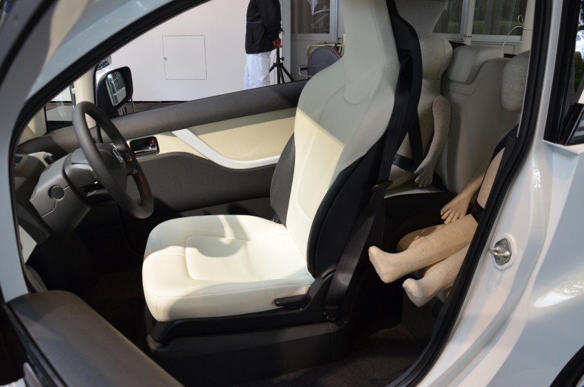 Honda unveils Micro Commuter Prototype EV 141311