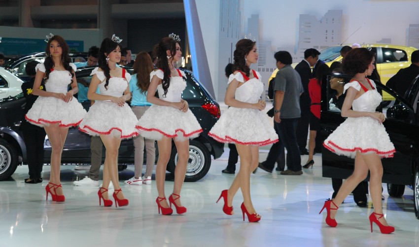 Bangkok Motor Show 2012 – the ladies say hello! 96587