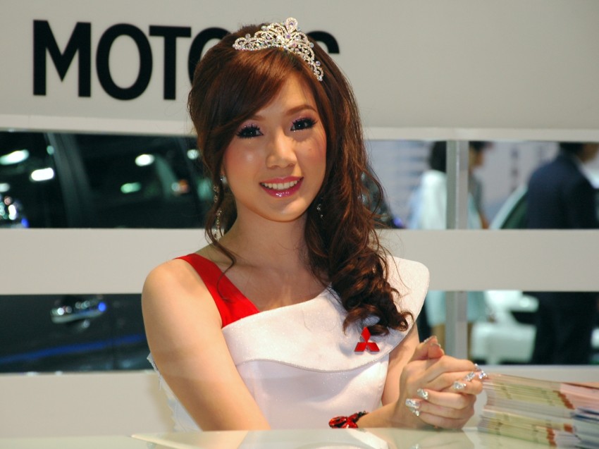 Bangkok Motor Show 2012 – the ladies say hello! 96540