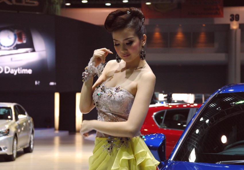 Bangkok Motor Show 2012 – the ladies say hello! 96534