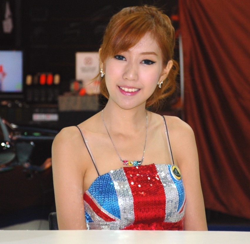 Bangkok Motor Show 2012 – the ladies say hello! 96523