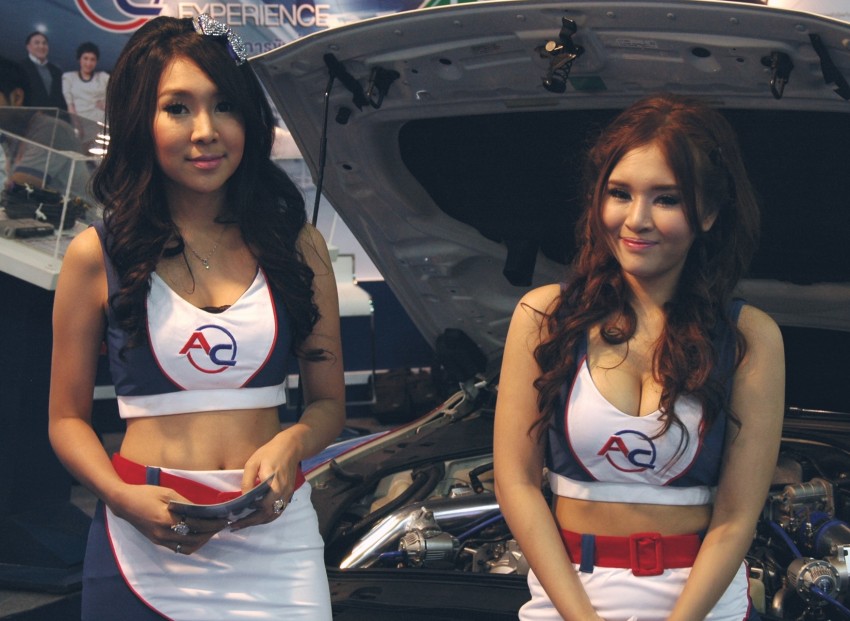 Bangkok Motor Show 2012 – the ladies say hello! 96511