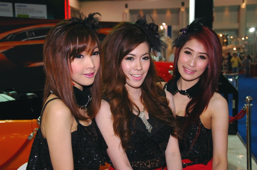 Bangkok Motor Show 2012 – the ladies say hello! 96517