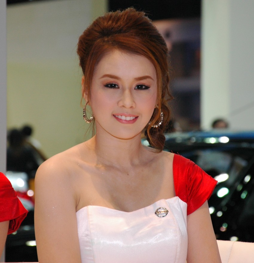 Bangkok Motor Show 2012 – the ladies say hello! 96487