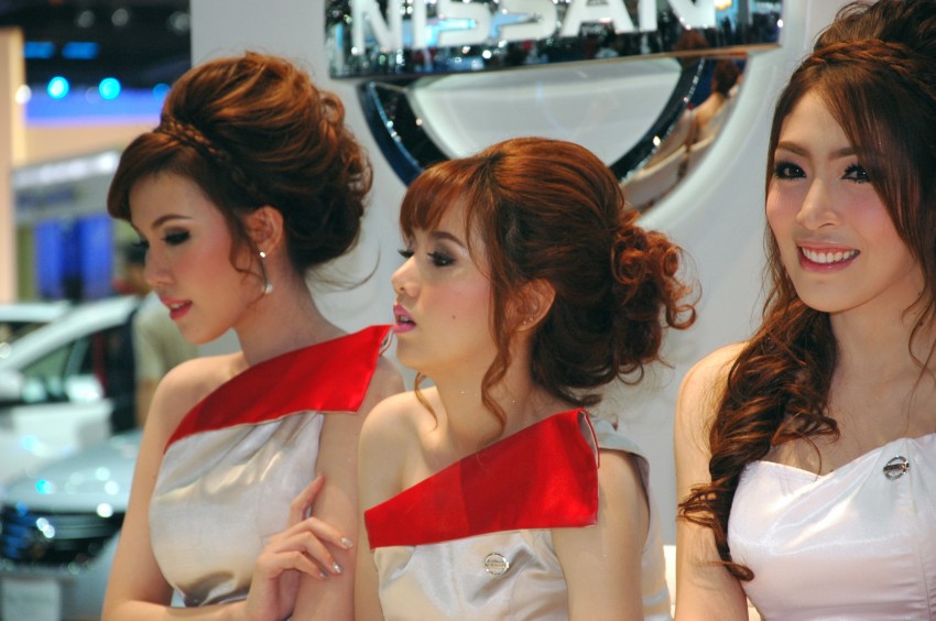 Bangkok Motor Show 2012 – the ladies say hello! 96478