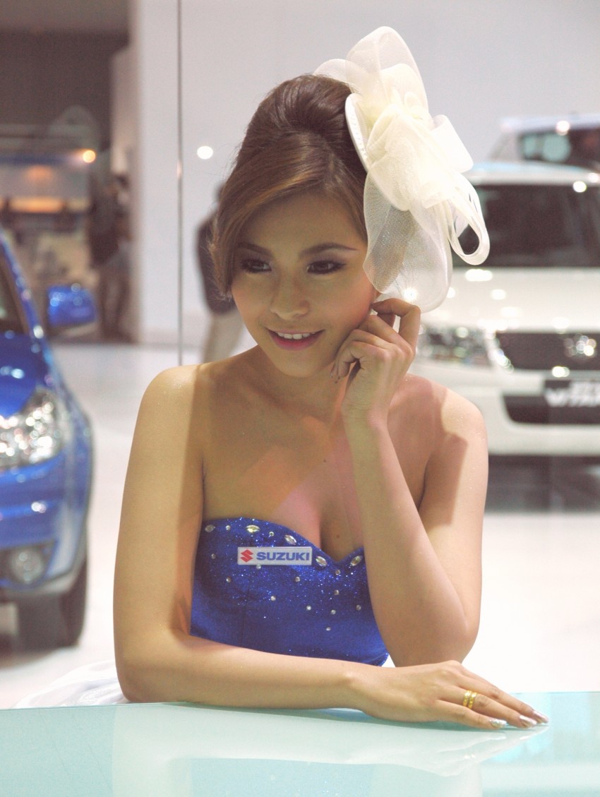 Bangkok Motor Show 2012 – the ladies say hello! 96389