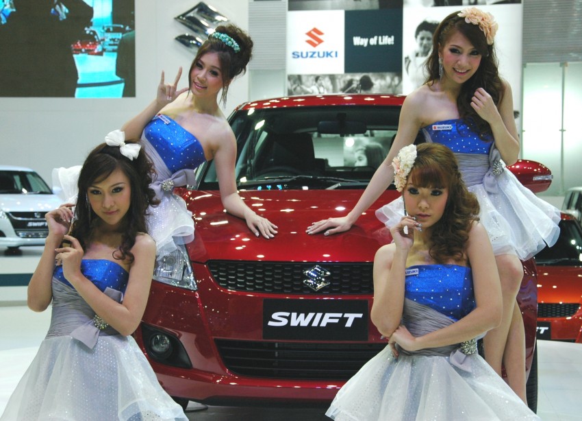 Bangkok Motor Show 2012 – the ladies say hello! 96346