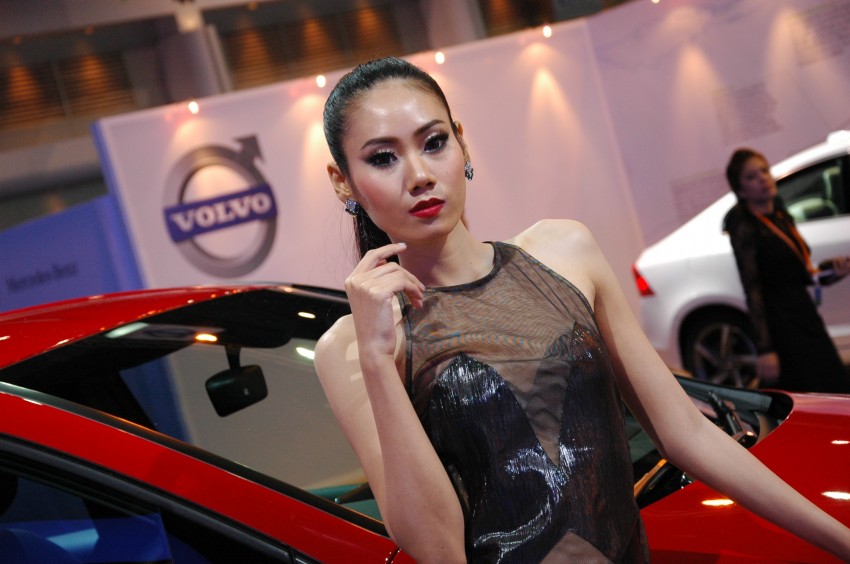 Bangkok Motor Show 2012 – the ladies say hello! 96361