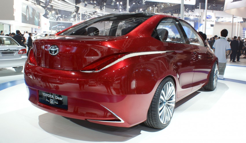 Toyota Yundong Shuangqing Hybrid and Dear Qin sedan and hatch concepts make their mark in Beijing 103041