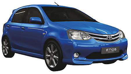 Delhi 2010: Toyota Etios sedan and hatch unveiled!