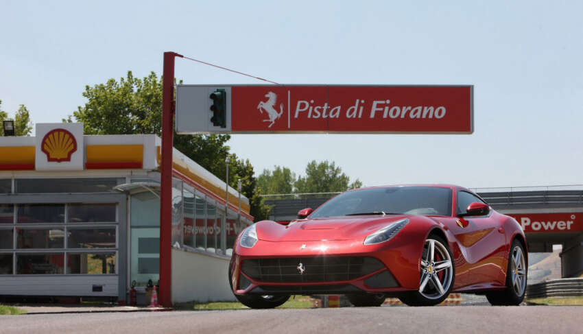 VIDEO and GALLERY: The Ferrari F12 Berlinetta 121993