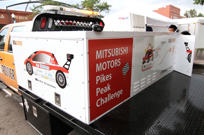 2012 Pikes Peak International Hill Climb Fan Fest – Mitsubishi Motors team and drivers meet the fans 124648