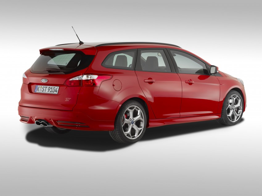 Ford Focus ST debuts, in five-door and estate forms 131053