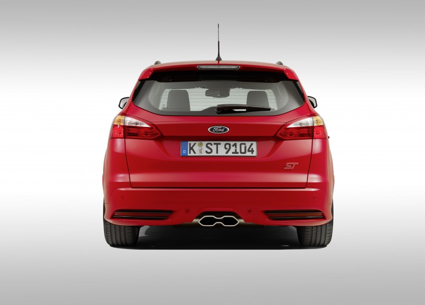 Ford Focus ST debuts, in five-door and estate forms 131057