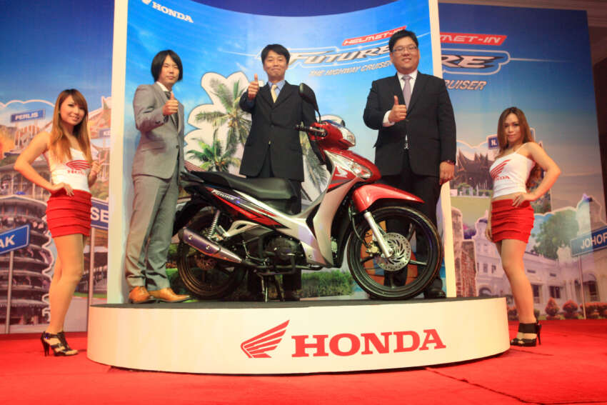 Boon Siew introduces the new 125cc Honda Future 121605