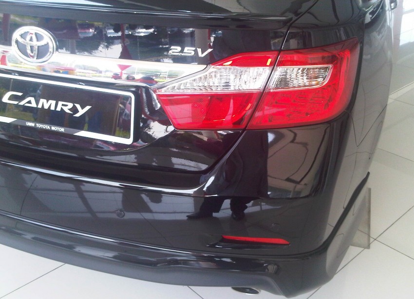 Toyota Camry XV50 snapped with aerokit at showrooms 109524