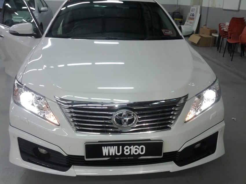 Toyota Camry XV50 snapped with aerokit at showrooms 109521