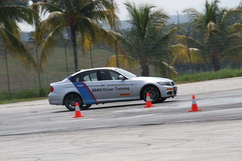 BMW M5 and M3 Coupe driven on track at the BMW M Track Experience Asia 2012, Sepang 117094
