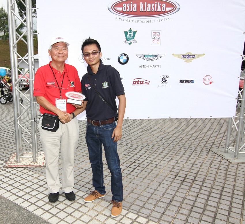 1965 MGB wins Best of Show at Asia Klasika 2012 140681