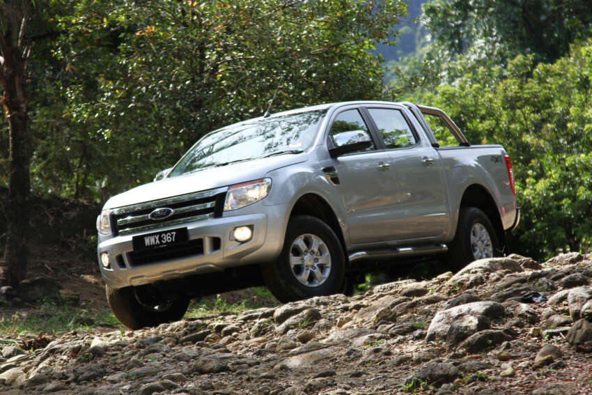 TESTED: Ford Ranger XLT 2.2 Manual driven in all jungles – the concrete one and the green-muddy one 116842