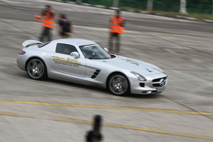Power is nothing without control: Mika Hakkinen performs stunts at ‘Join the Pact’ event 123137