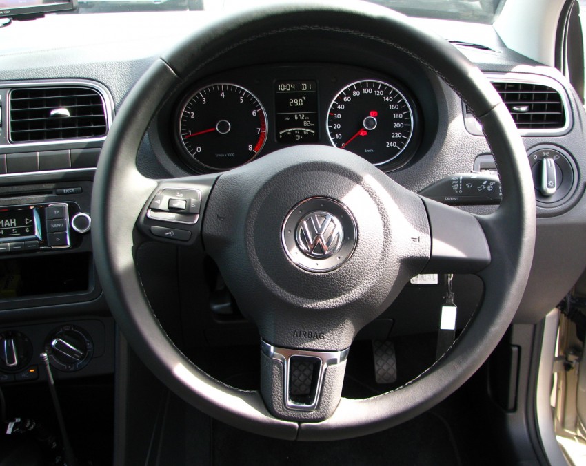DRIVEN: Volkswagen Polo Sedan 1.6 tested! 103934