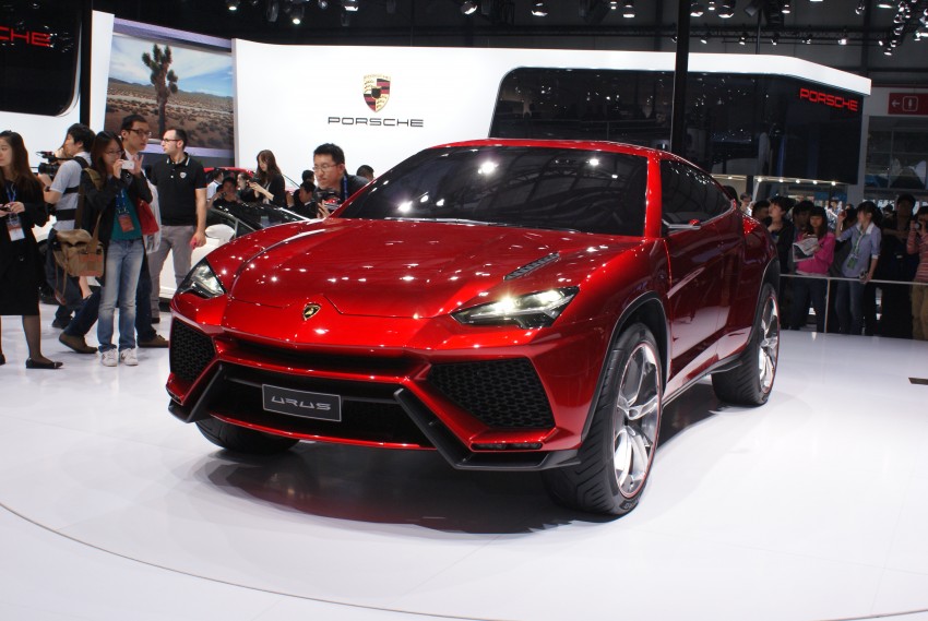 Lambo Urus concept SUV makes world debut in Beijing 103231