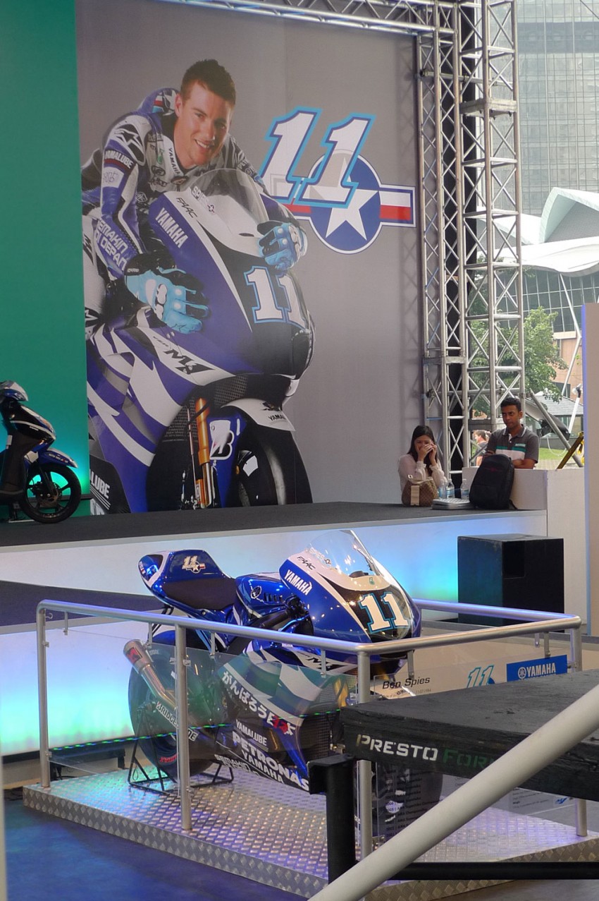 Petronas Motosports Carnival going on from now till Sunday @ KLCC – MotoGP rider Ben Spies dropped by! 73592