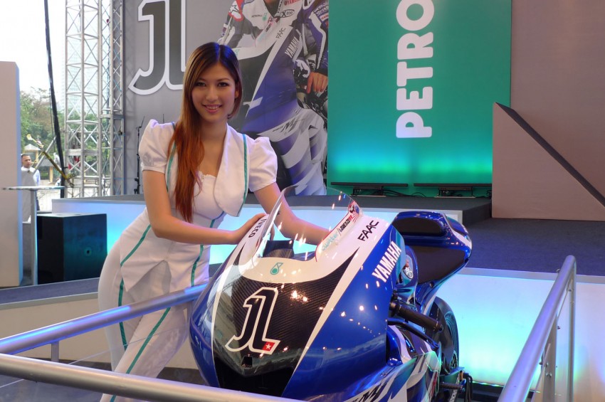 Petronas Motosports Carnival going on from now till Sunday @ KLCC – MotoGP rider Ben Spies dropped by! 73598