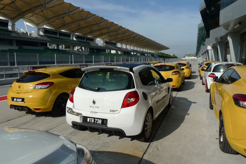 Megane RS 250 shines at exclusive Renault Sport trackday 76556