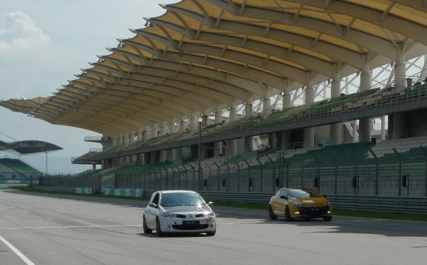 Megane RS 250 shines at exclusive Renault Sport trackday 76571