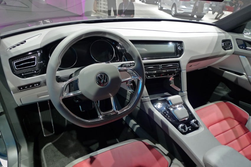 Tokyo 2011: VW Cross Coupe Concept is small but stout 78897