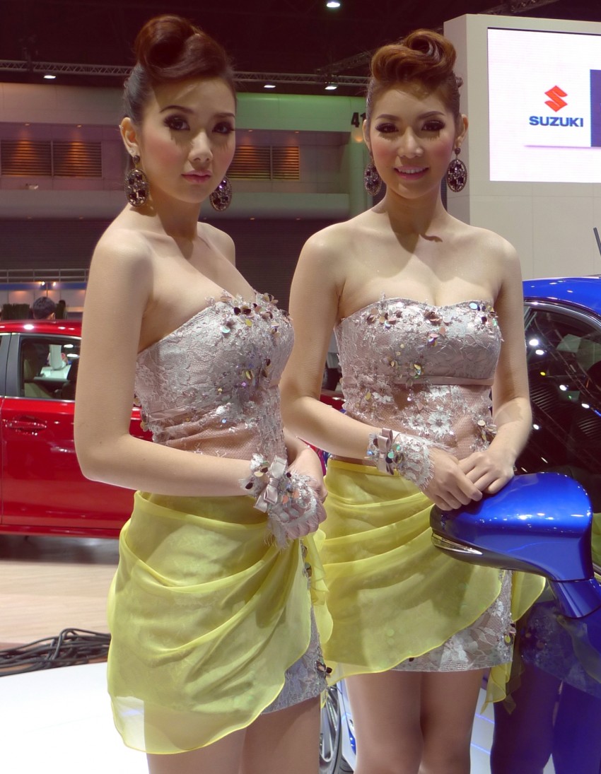 Bangkok Motor Show 2012 – the ladies say hello! 96612