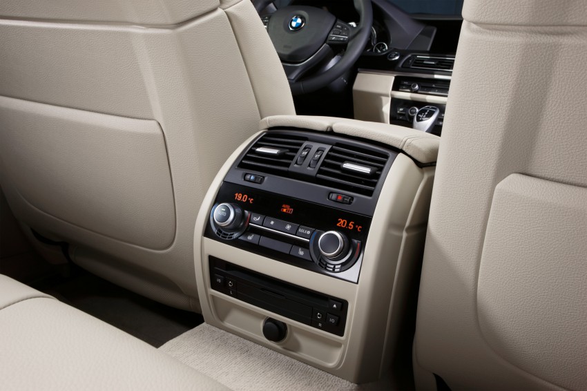 All-new F10 BMW 5-Series Sedan: full details! 154871
