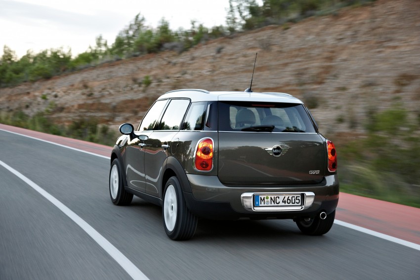 VIDEO: MINI Cooper S Countryman Review 66445