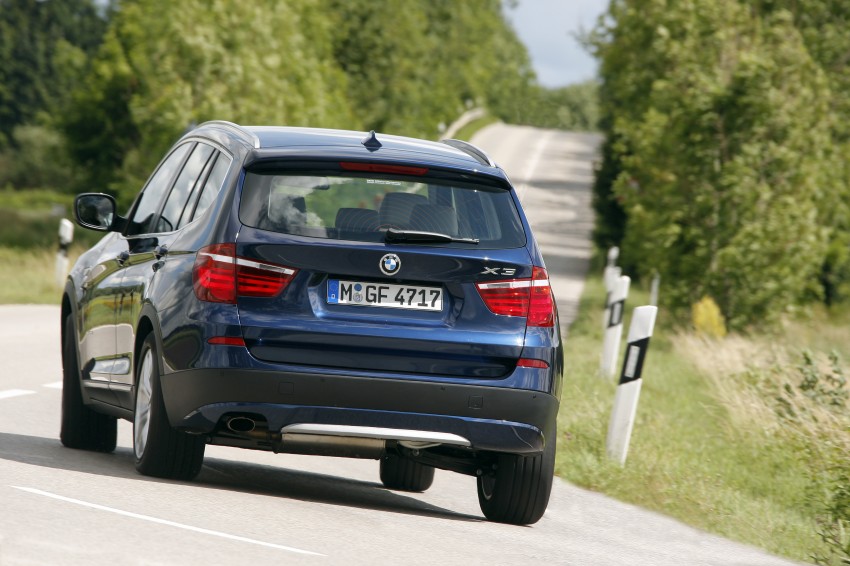 BMW X3 xDrive20i – the petrol variant arrives, RM359k 93658