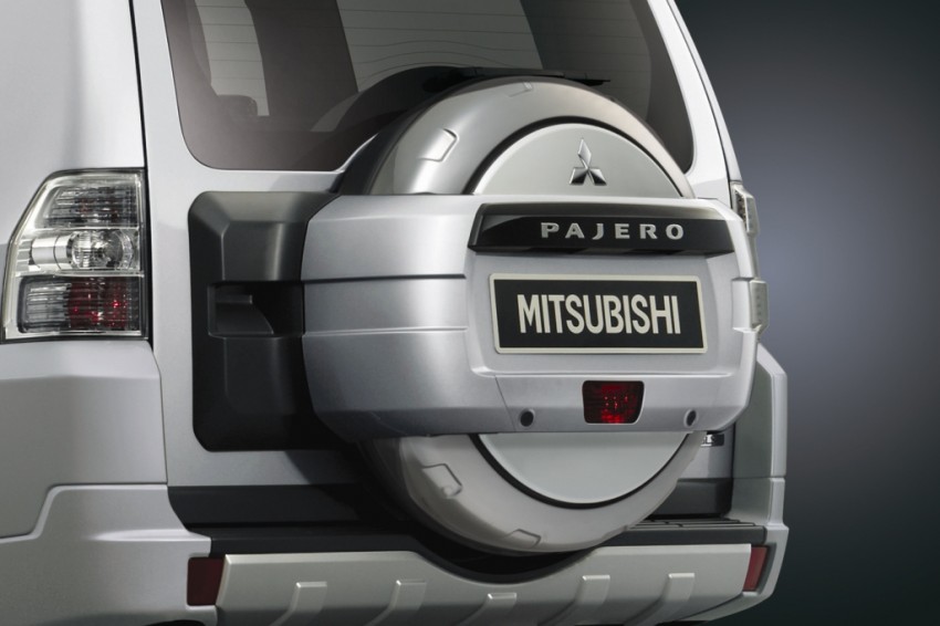 Refreshened Mitsubishi Pajero introduced in Malaysia 79034