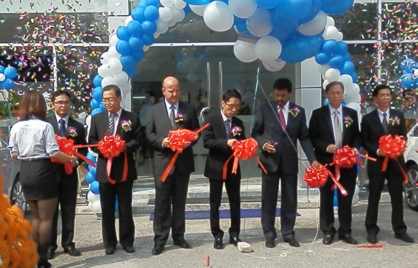 Nasim opens Peugeot Blue Box Chan Sow Lin 132020
