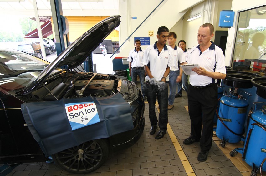 Bosch showcases latest innovations to Malaysian car clubs 100344