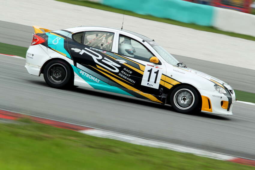 Proton scores double race wins in the MSS 71086
