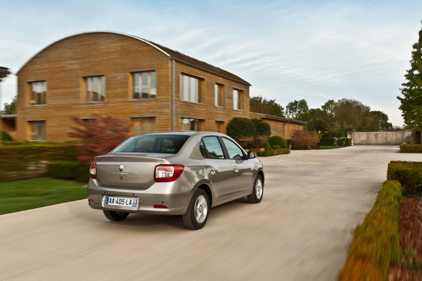 Renault Symbol – Dacia Logan with a Renault symbol 139200