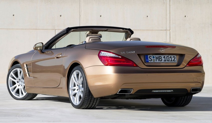 All-new sixth-gen Mercedes-Benz SL officially revealed 80277