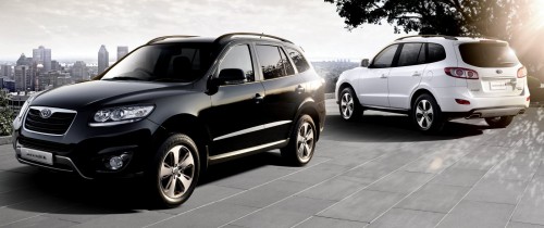 Hyundai Santa Fe goes the premium route – both 2.2 diesel and 2.4 petrol variants get the treatment