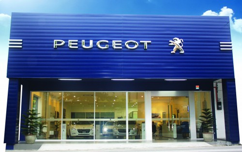 Nasim opens Peugeot Blue Box Seremban
