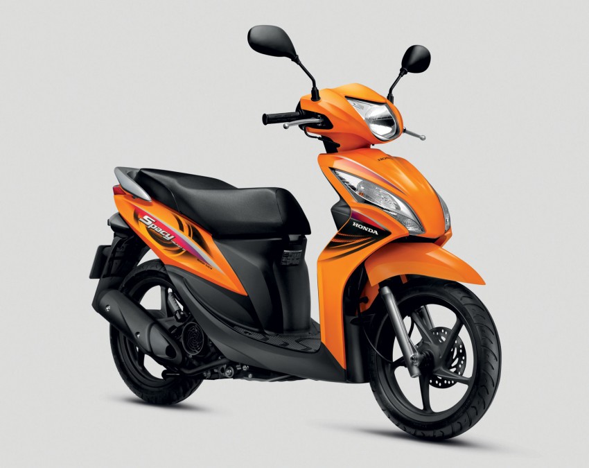 Honda Spacy and PCX bikes launched by Boon Siew 139132
