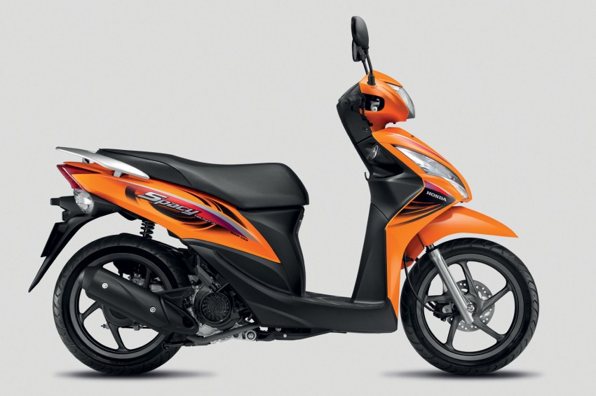 Honda Spacy and PCX bikes launched by Boon Siew 139133
