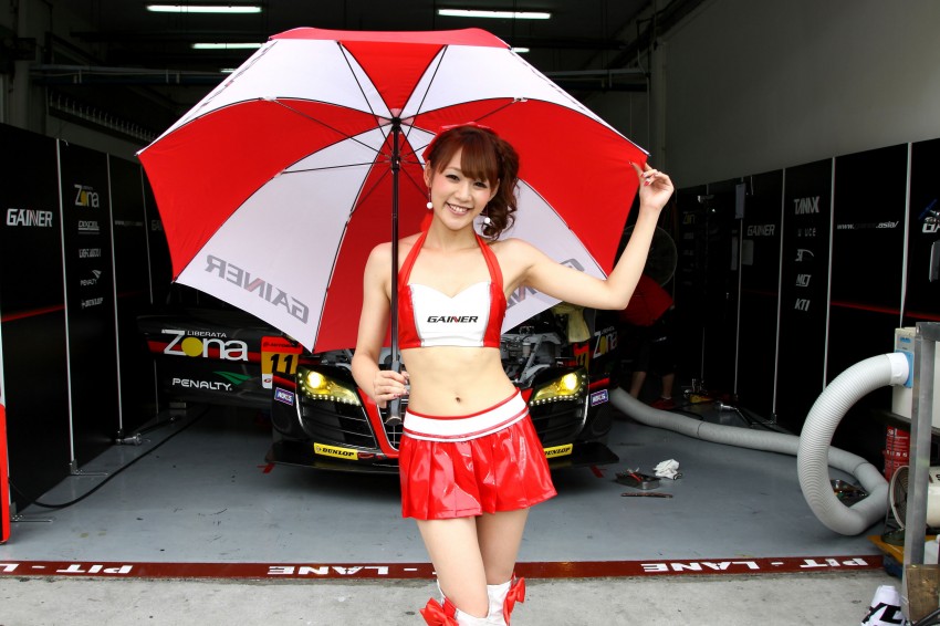 Super GT 2012 Rd 3: Of booth babes and race queens 112074