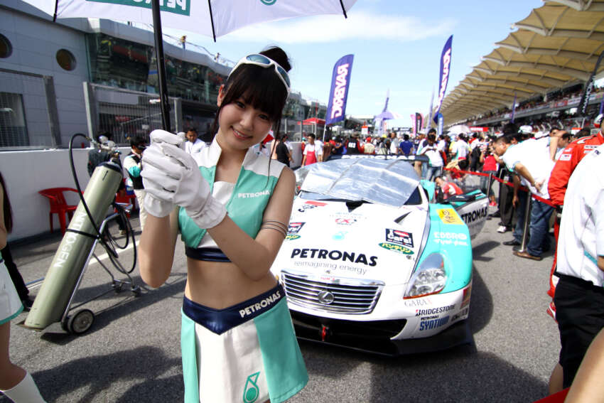 Super GT 2012 Rd 3: Of booth babes and race queens 112145