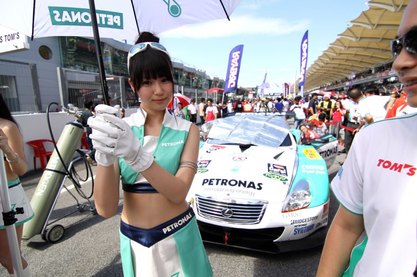 Super GT 2012 Rd 3: Of booth babes and race queens 112146